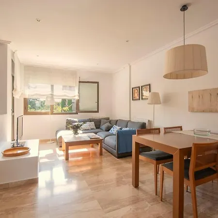 Calma House
